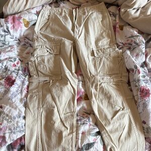 Zara Women's light cream Cargo Pants